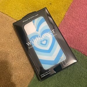 blue heart wildflower iphone 12 case